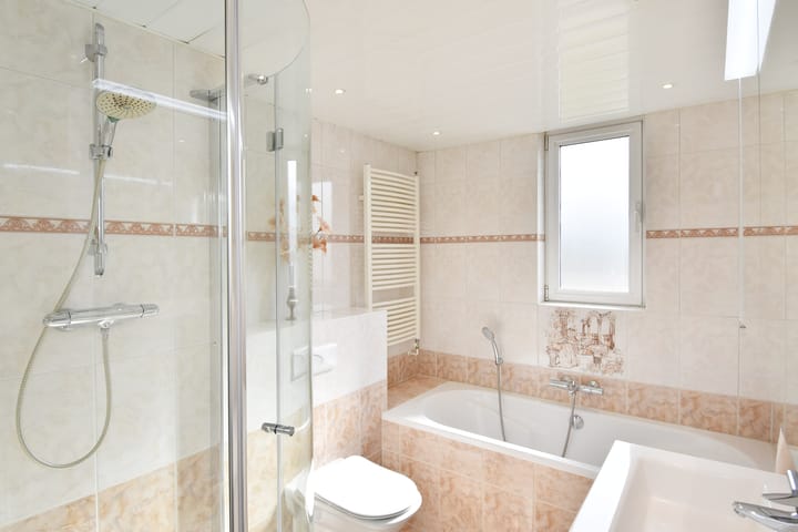 Foto 39 van C.A. van Beverenplein 21