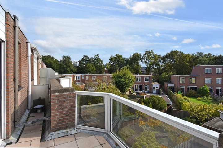 Foto 36 van C.A. van Beverenplein 21