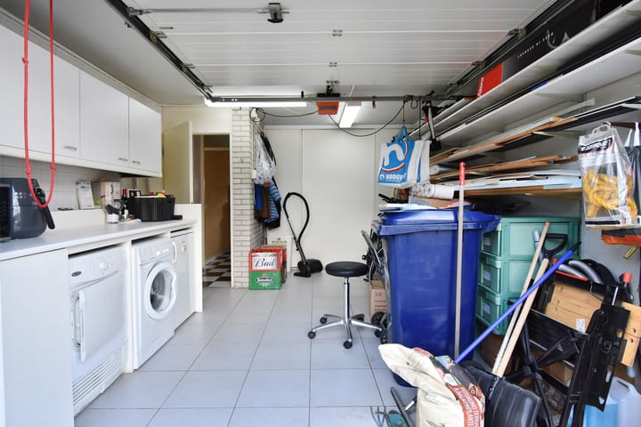 Foto 48 van C.A. van Beverenplein 21