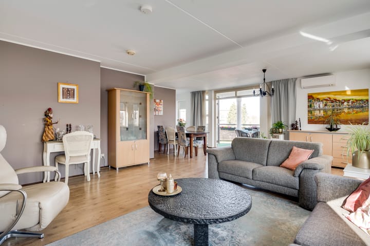 Photo 10 of Maria Teuwenstraat 13