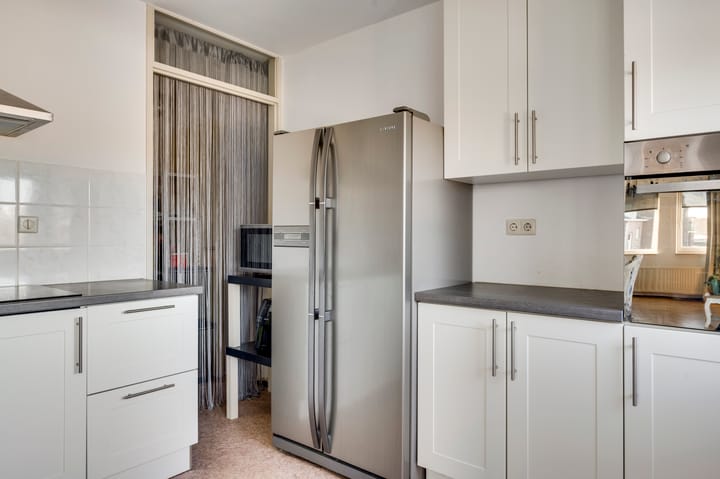 Photo 16 of Maria Teuwenstraat 13