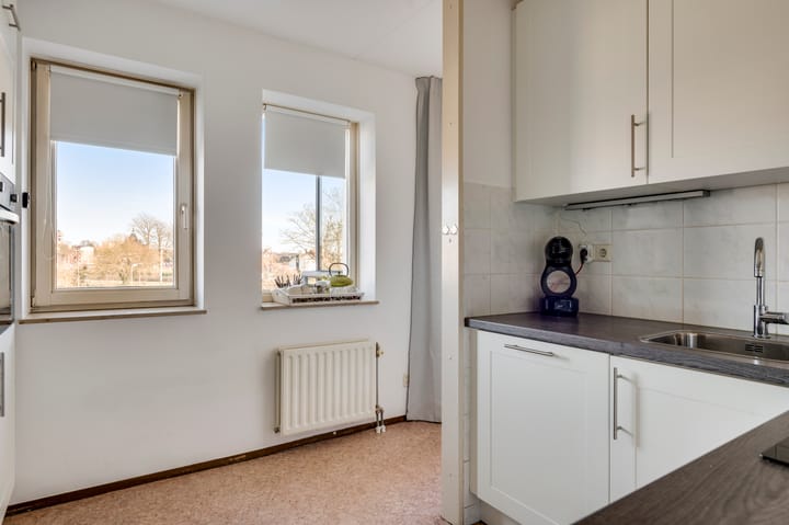 Photo 18 of Maria Teuwenstraat 13