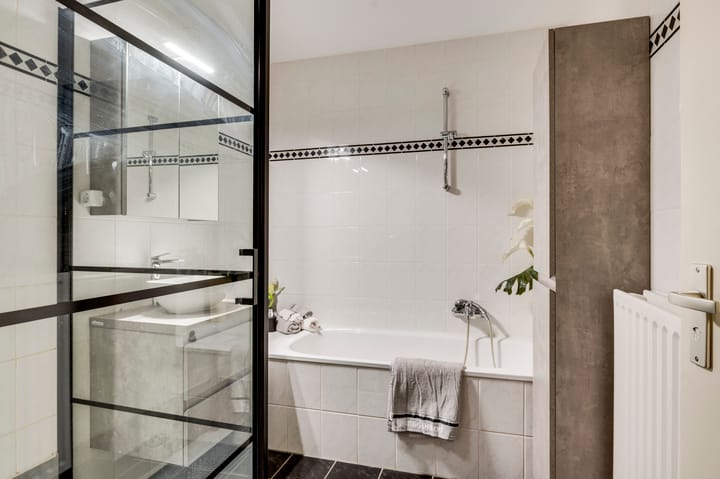 Photo 29 of Maria Teuwenstraat 13