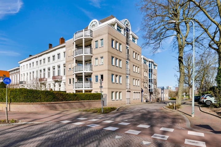 Photo 34 of Maria Teuwenstraat 13