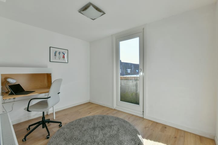 Foto 22 van Warmondstraat 109-2