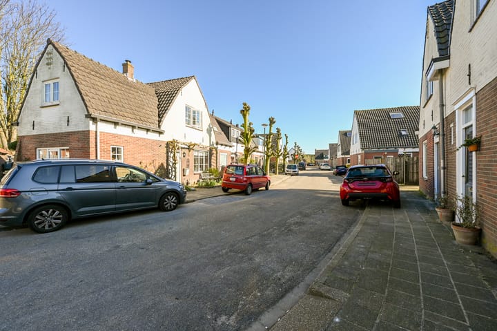 Foto 39 van Stationsweg 67