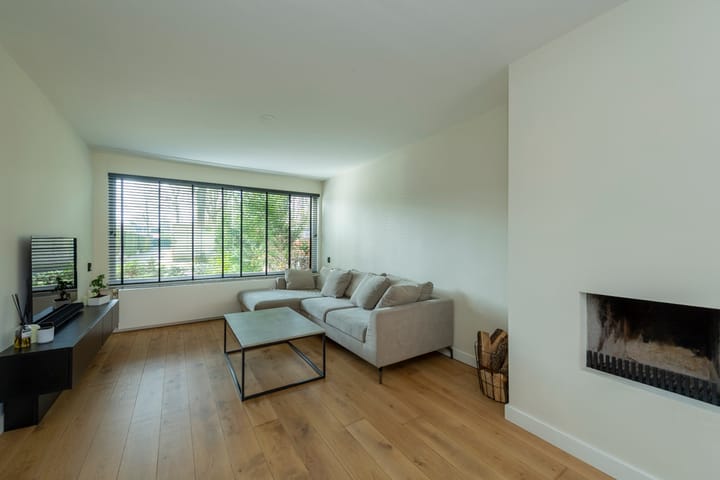 Foto 14 van Professor Gimbrèrelaan 157