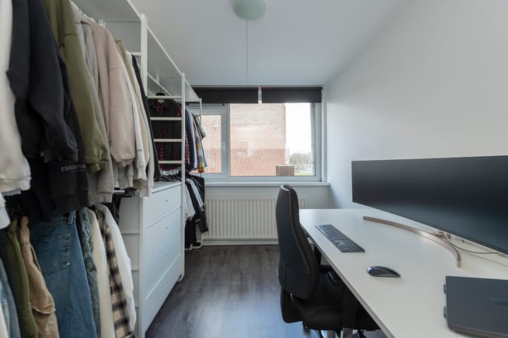 Foto 28 van Professor Gimbrèrelaan 157