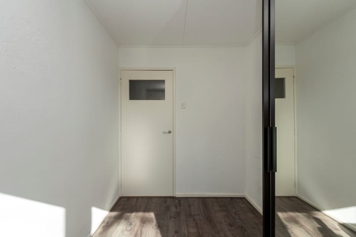 Foto 31 van Professor Gimbrèrelaan 157