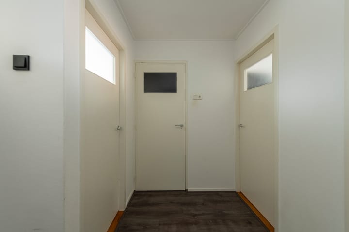 Foto 32 van Professor Gimbrèrelaan 157