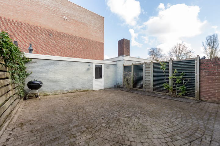 Foto 35 van Professor Gimbrèrelaan 157