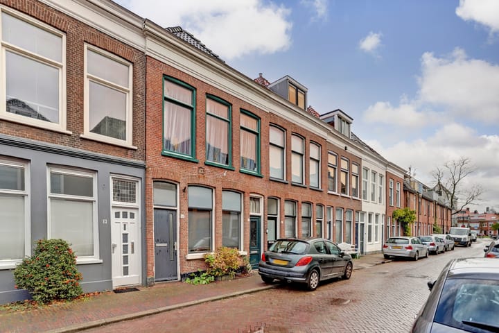 Photo 2 of Oranjestraat 14
