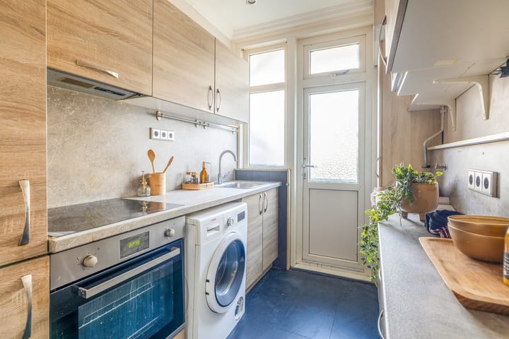 Photo 17 of Verboomstraat 145-A