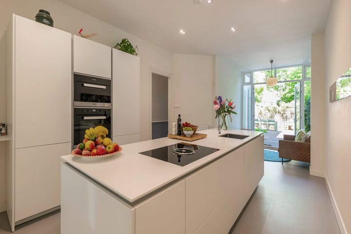 Photo 5 of Van Blankenburgstraat 19