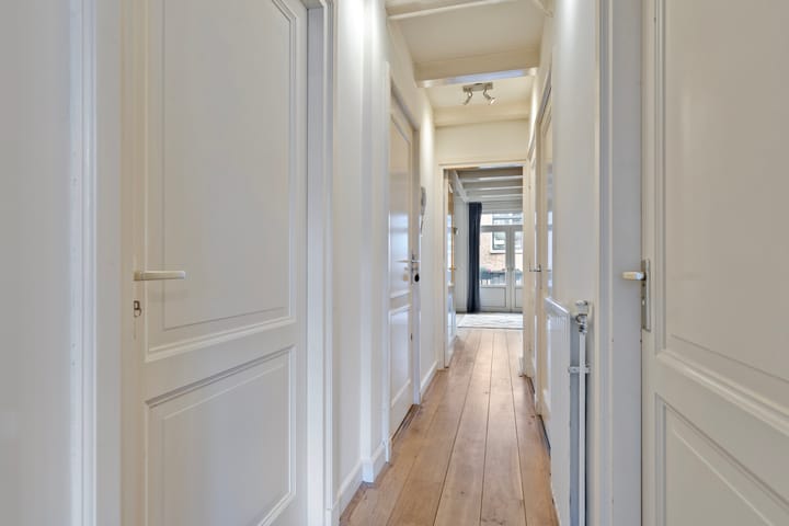 Foto 14 van Lange Leidsedwarsstraat 143-1