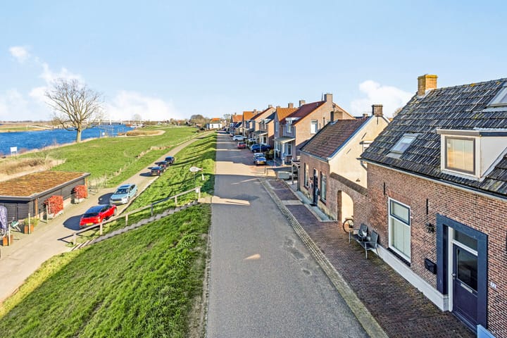 Foto 2 van Lithse Dijk 70