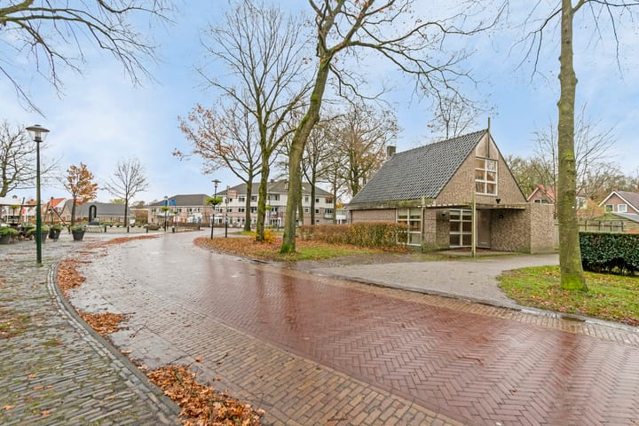 Foto 32 van Lesturgeonplein 15