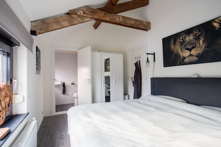 Photo 21 of Wilhelminastraat 19