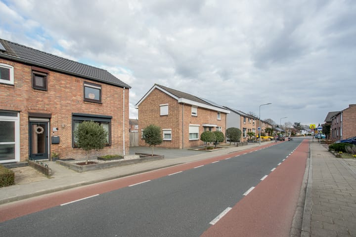 Photo 39 of Wilhelminastraat 19