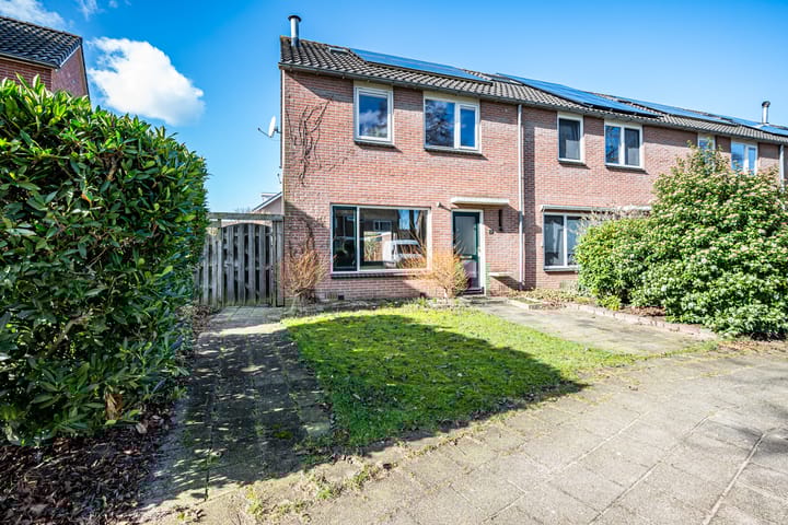 Foto 1 van Stickerstraat 17