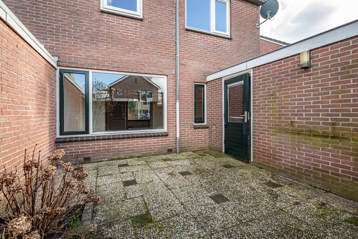 Foto 32 van Stickerstraat 17