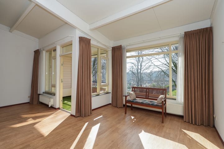 Photo 8 of Deken Hensburchstraat 64