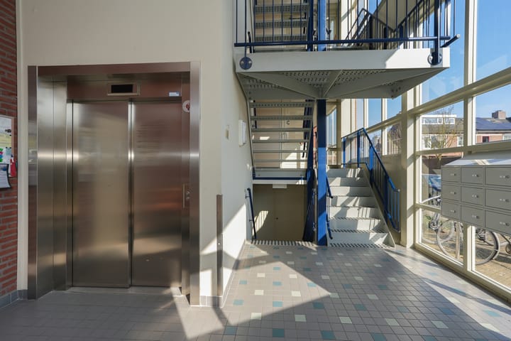 Photo 25 of Deken Hensburchstraat 64