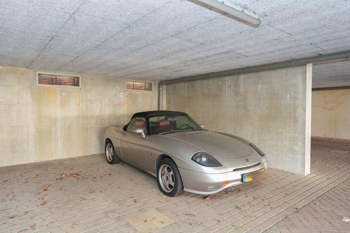 Photo 27 of Deken Hensburchstraat 64