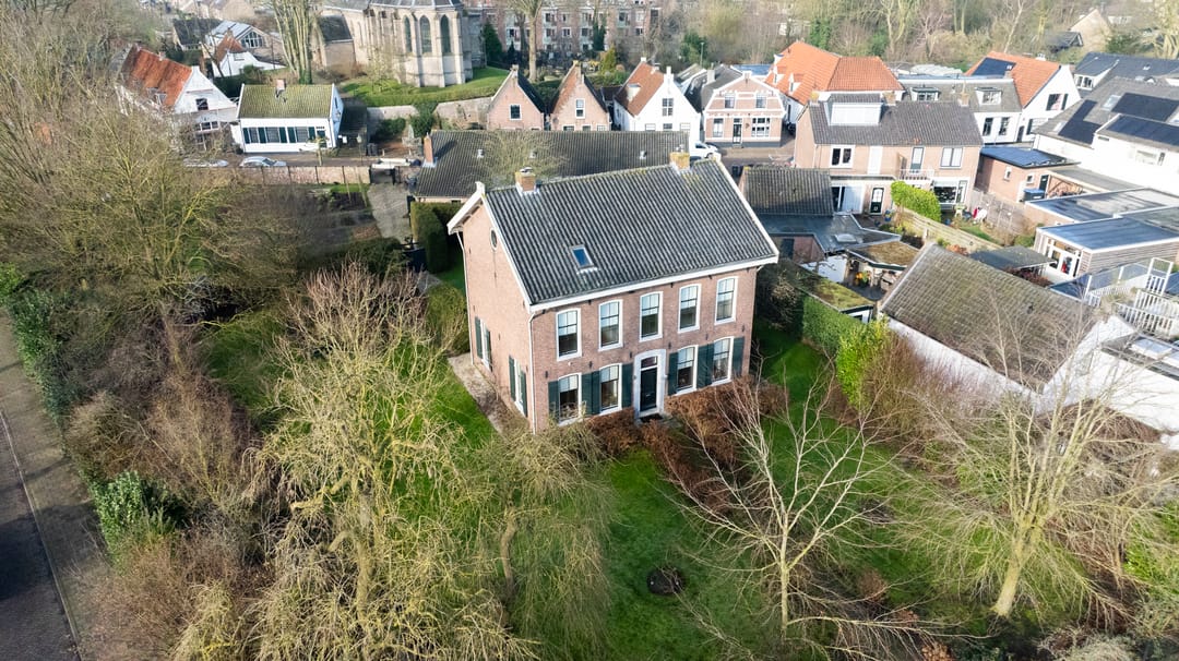 Photo 2 of Voorstraat 1