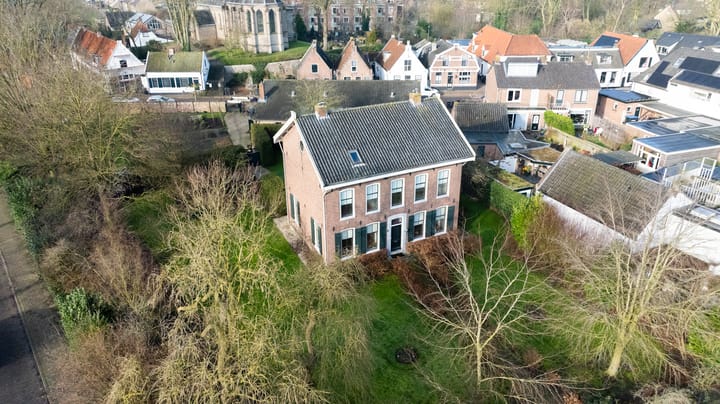 Foto 2 van Voorstraat 1