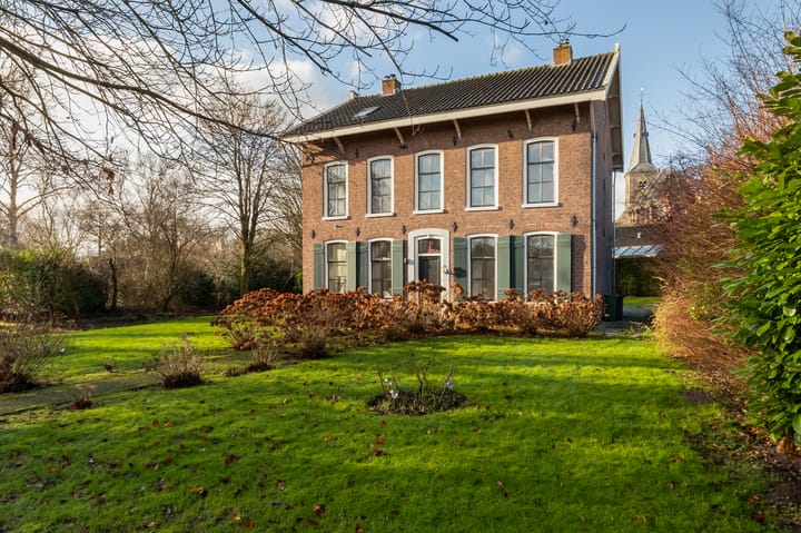 Foto 3 van Voorstraat 1