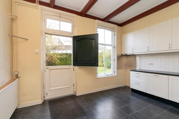 Foto 9 van Voorstraat 1