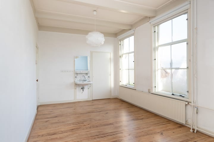 Foto 15 van Voorstraat 1