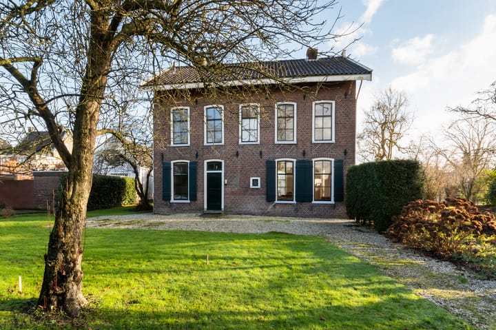 Foto 25 van Voorstraat 1