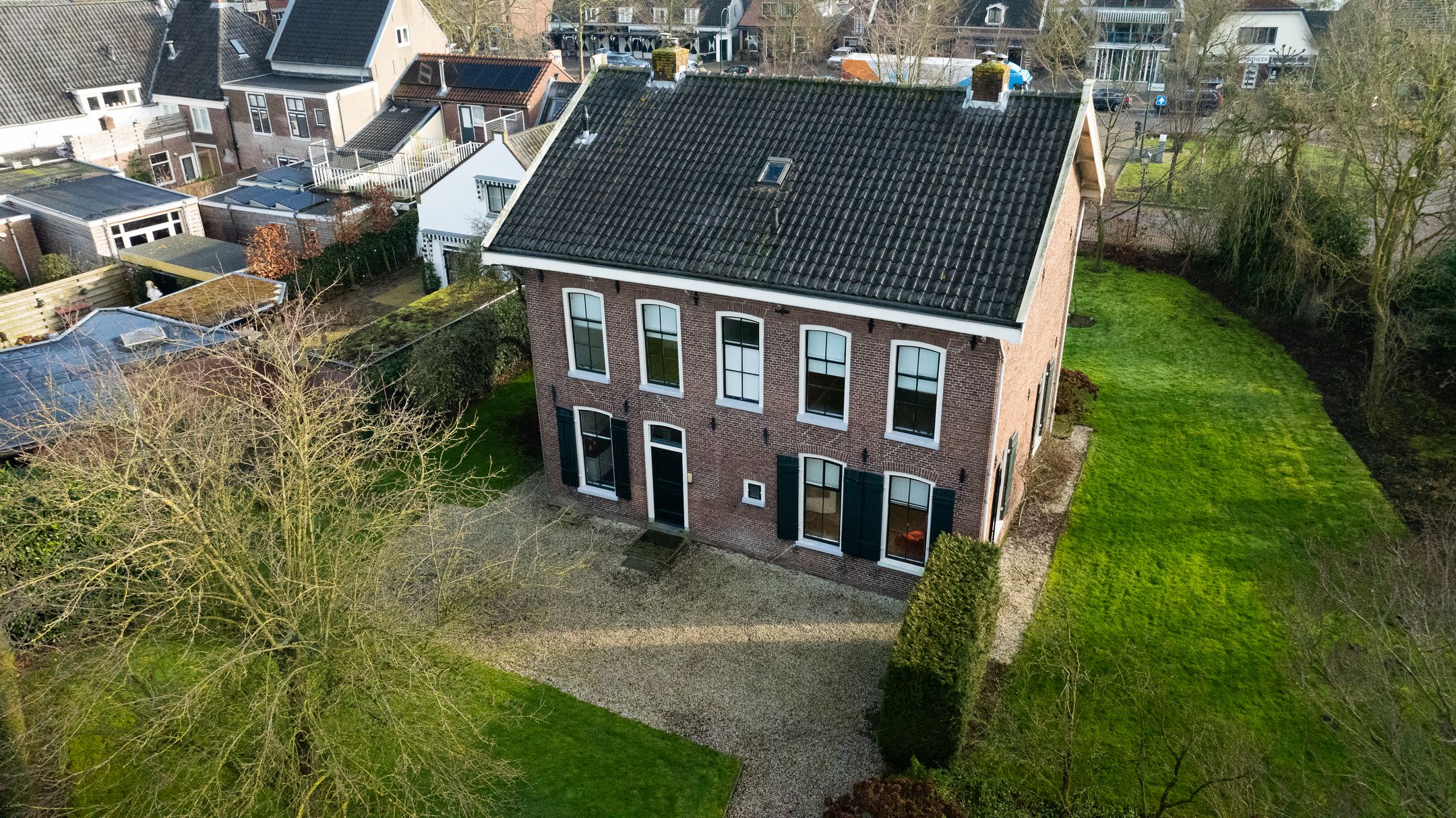 Photo 27 of Voorstraat 1