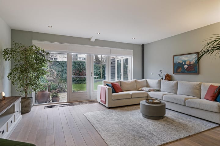 Foto 7 van Schrijnwerkerlaan 7