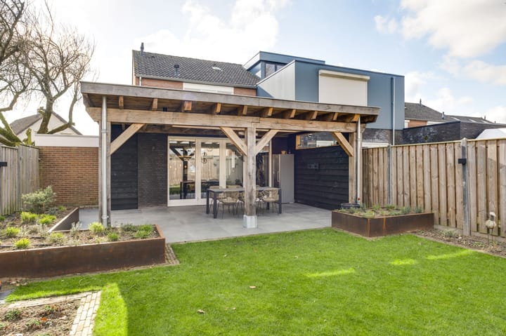 Foto 25 van Korenbloemstraat 43