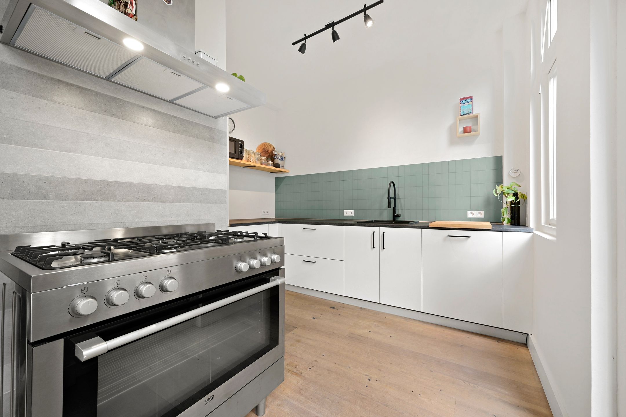 Foto 12 van Nicolaas Tulpstraat 41