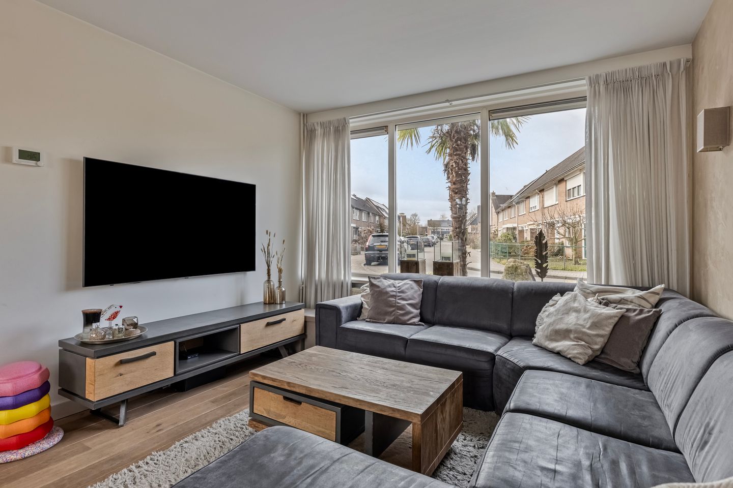 Photo 10 of Jan Vermeerstraat 13