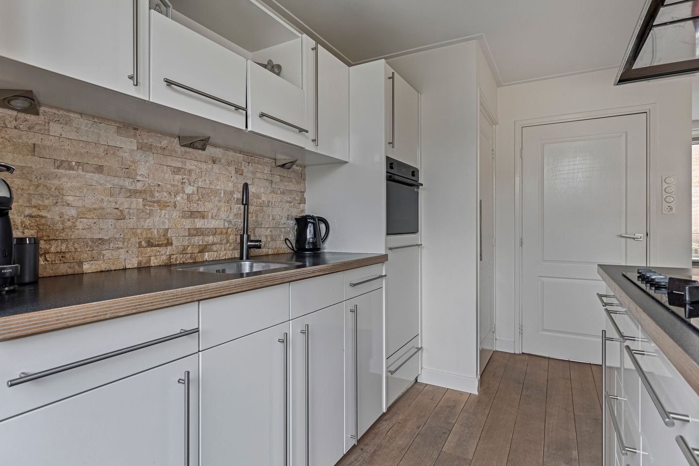 Photo 20 of Jan Vermeerstraat 13