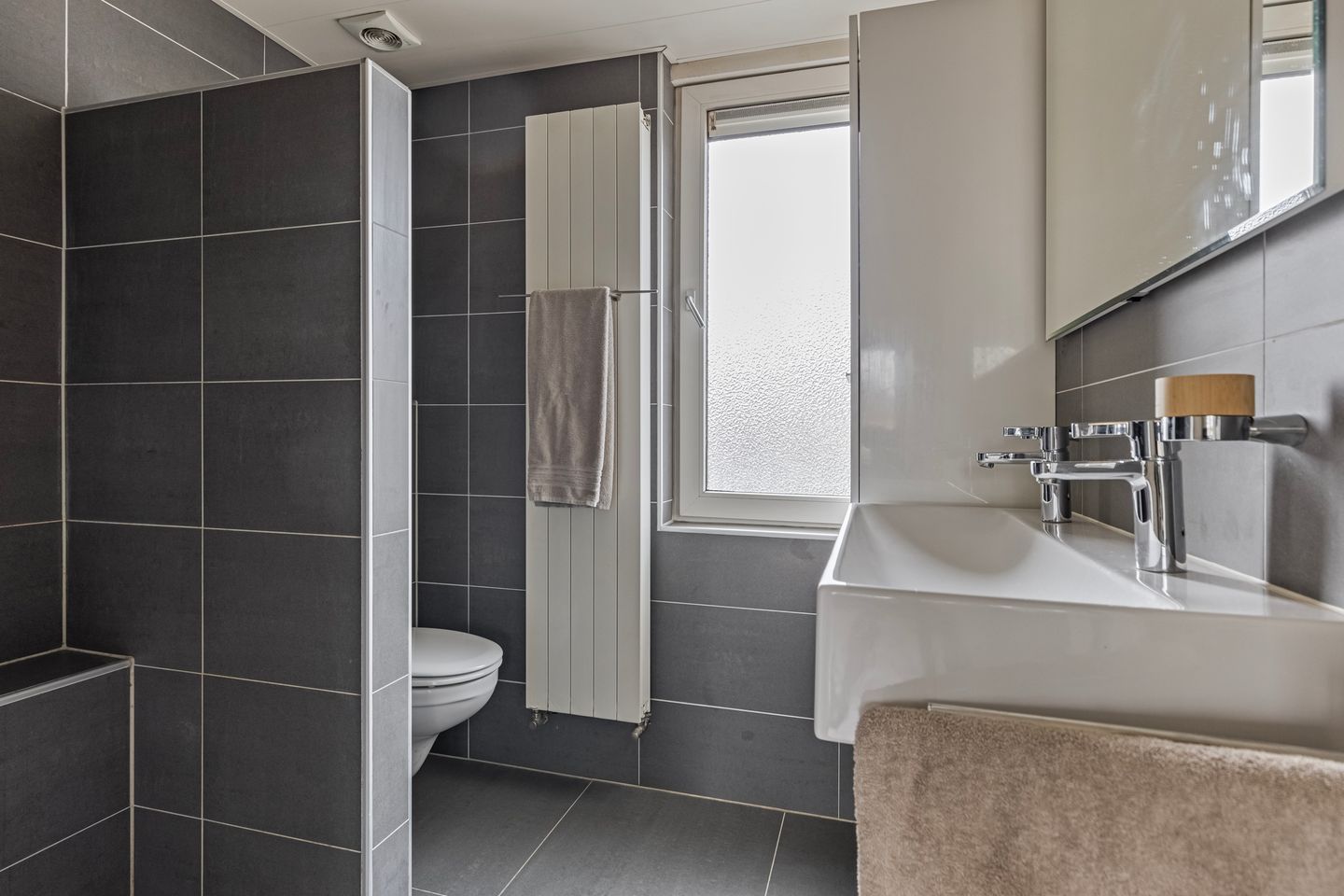 Photo 25 of Jan Vermeerstraat 13