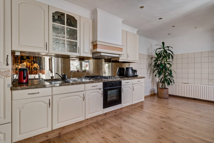 Foto 11 van Leenderweg 272