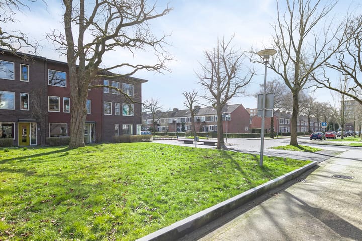 Photo 3 of Einthovenlaan 46