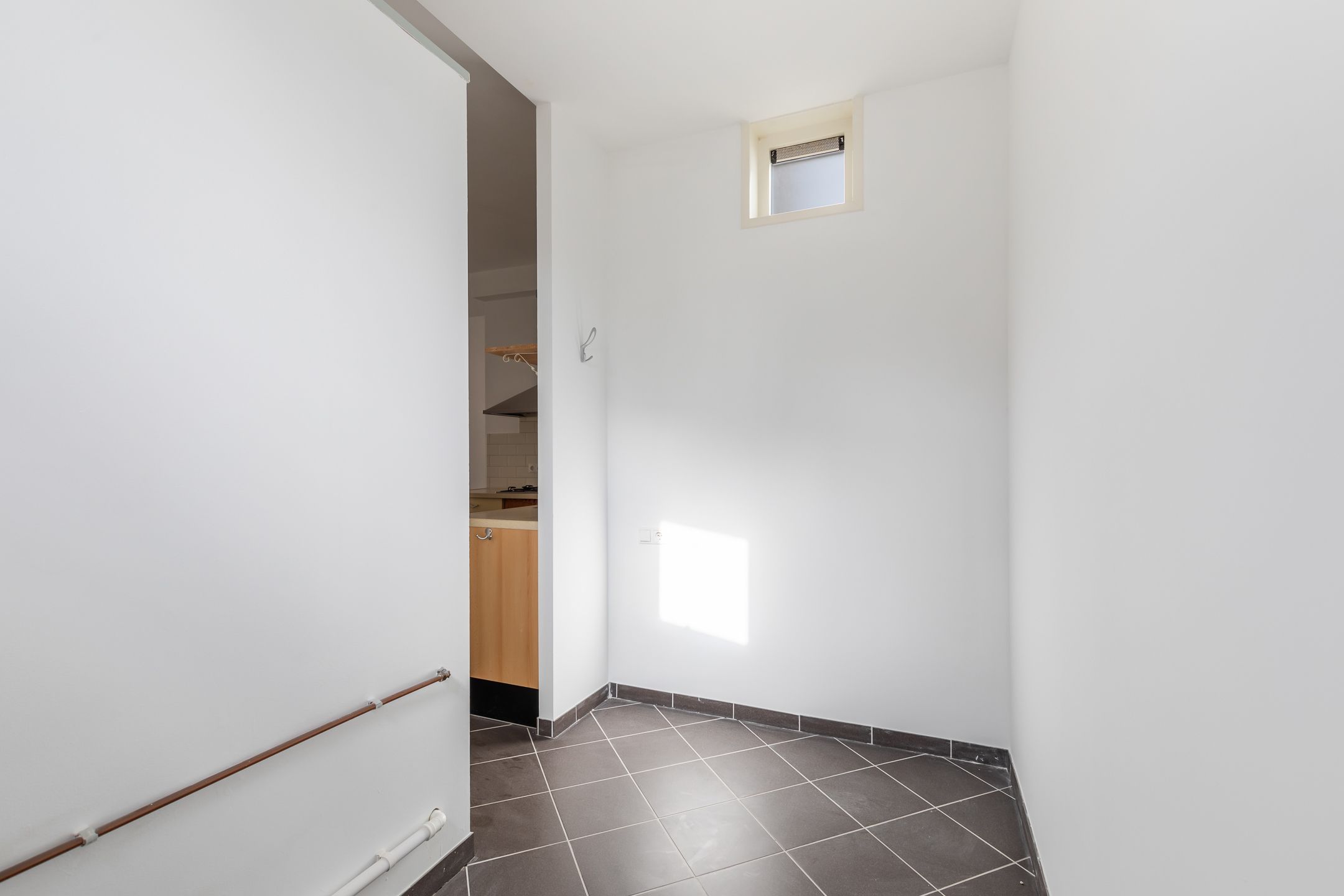 Photo 12 of Van Swindenstraat 4