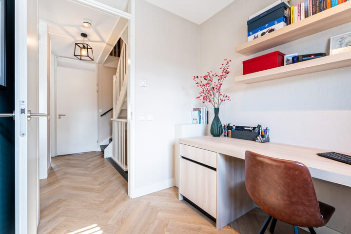 Photo 20 of Jacob van Oudenhovenstraat 44