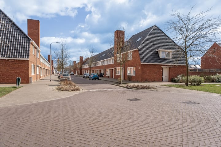 Photo 35 of Jacob van Oudenhovenstraat 44