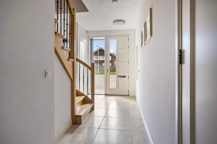 Foto 16 van Laan van Nieuw-Guinea 19