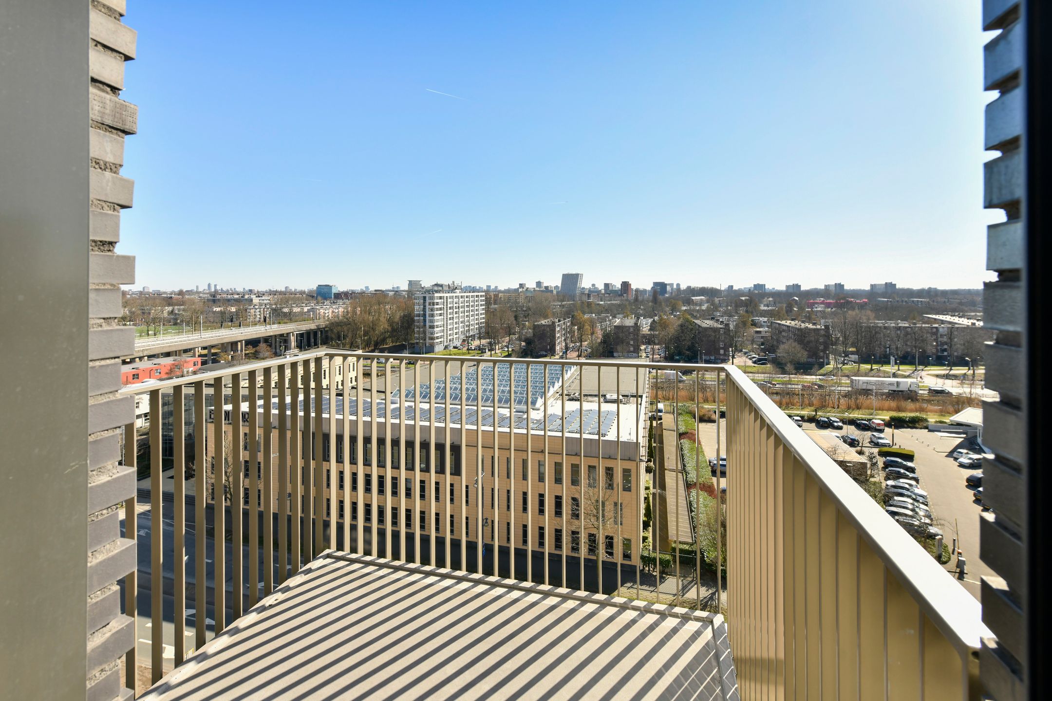 Foto 12 van Lutonhof 483