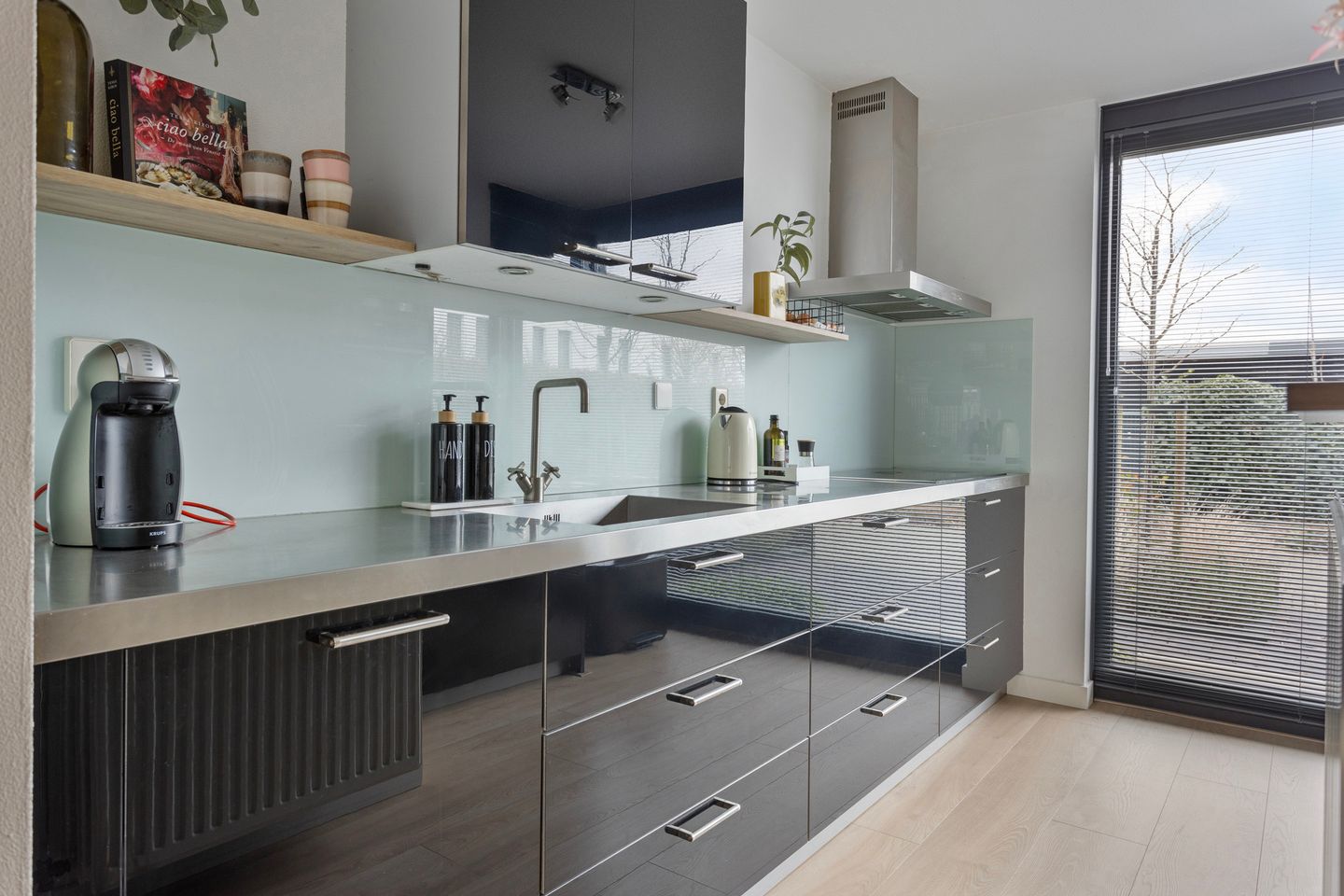 Foto 14 van Waardenburgstraat 85