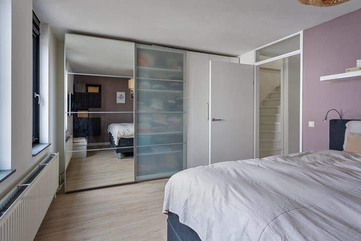 Photo 19 of Waardenburgstraat 85